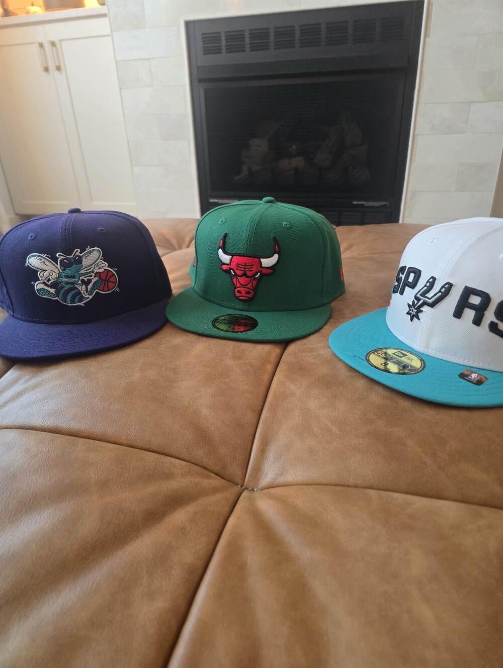 Lot 3 NBA New Era 5959 Hats Bulls Spurs Hornets Size 8 NWT